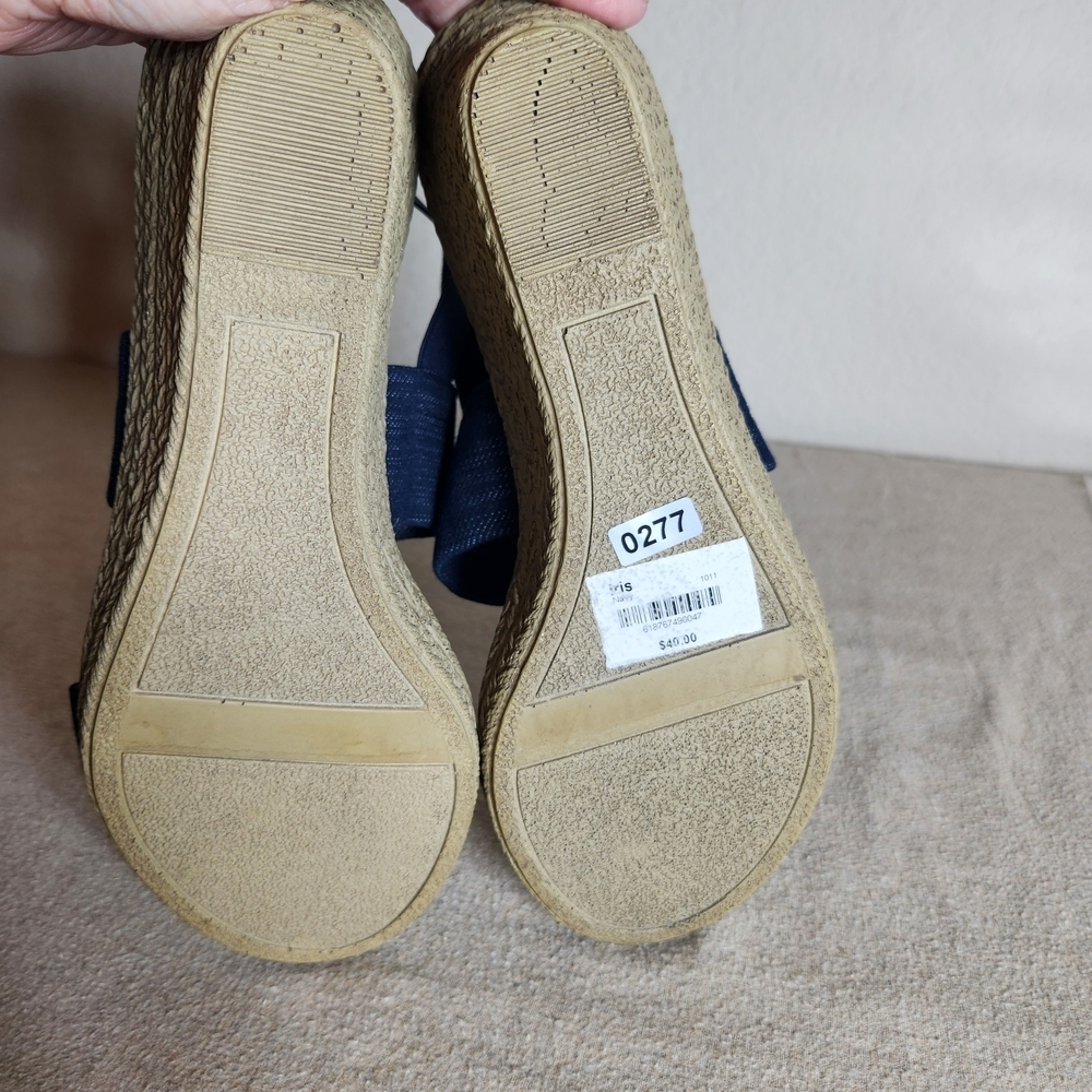 Navy Blue Womens 8 1/2 Espadrille Sandals Denim Look Suede Sole - Picture 7 of 8